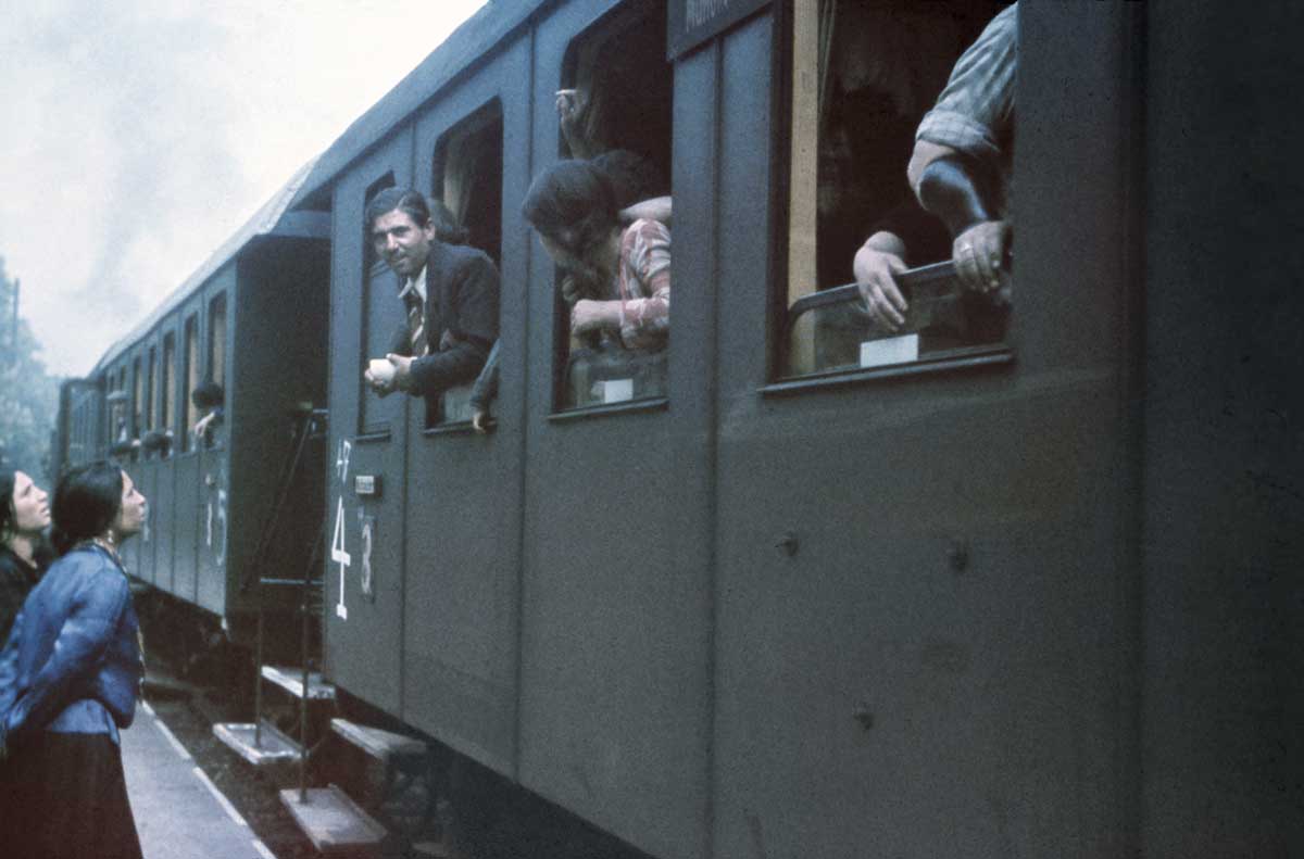 Sinti and Roma being deported to a camp in Poland, May 1940 © Galerie Bilderwelt/Hulton Getty Images.
